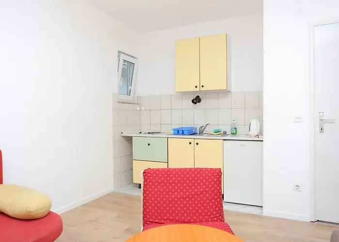 With Parking Space Tucepi, Makarska - 2676 Апартаменты *