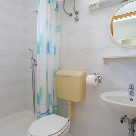 Apartamento With Parking Space Tucepi, Makarska - 2676 *