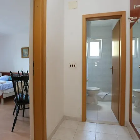 With Parking Space Tucepi, Makarska - 2676 Apartamento Tučepi