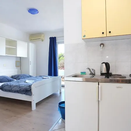 With Parking Space Tucepi, Makarska - 2676 Apartamento *