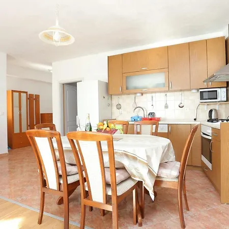 Apartamento With Parking Space Tucepi, Makarska - 2676 *