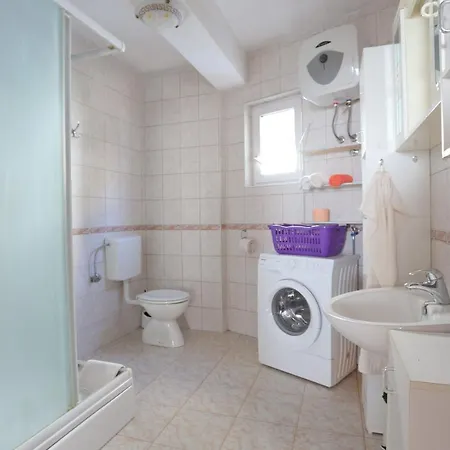 Apartamento With Parking Space Tucepi, Makarska - 2676