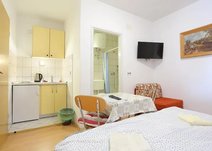 Apartamento With Parking Space Tucepi, Makarska - 2676
