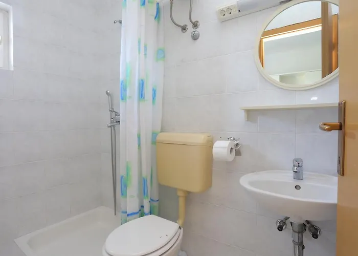 Apartamento With Parking Space Tucepi, Makarska - 2676 *