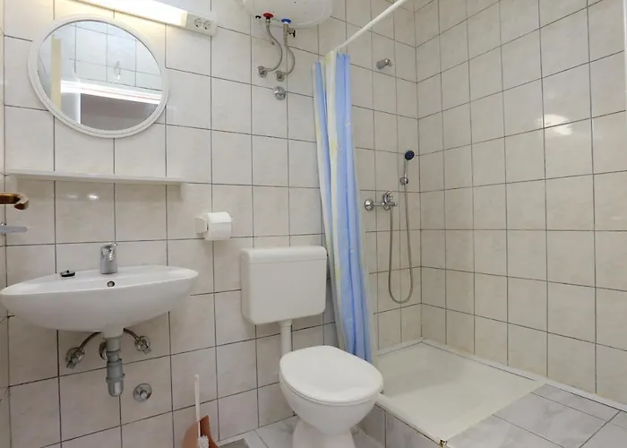 Apartamento With Parking Space Tucepi, Makarska - 2676