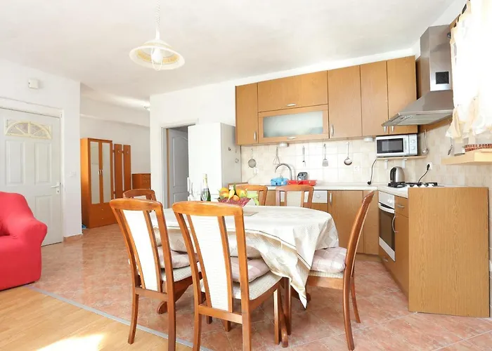 Apartamento With Parking Space Tucepi, Makarska - 2676 *