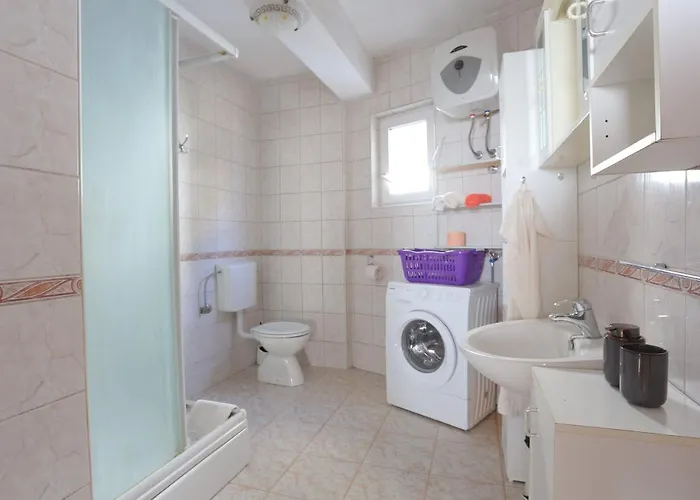 Apartamento With Parking Space Tucepi, Makarska - 2676